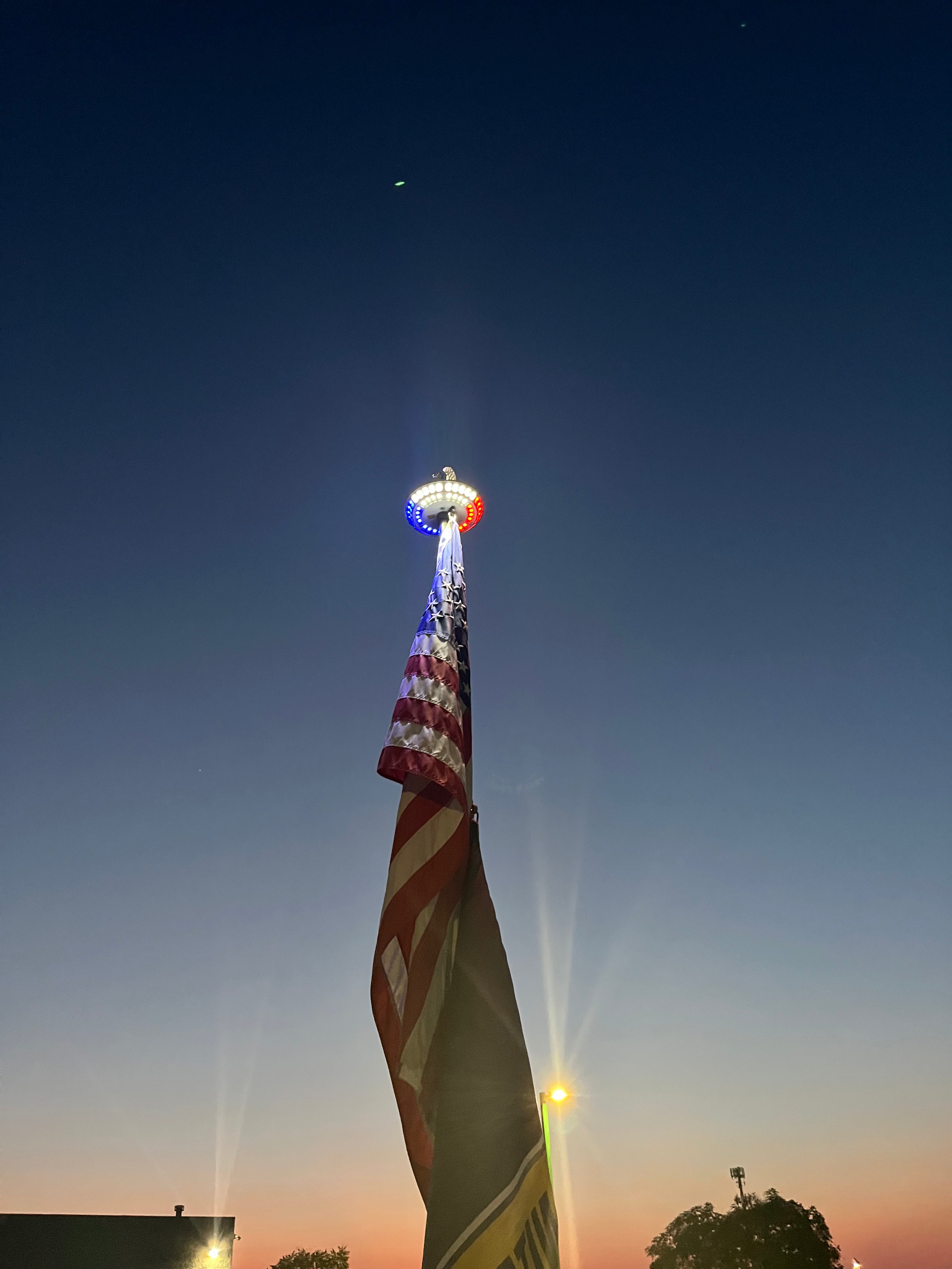Sirius FIRE Solar Power Flagpole Light