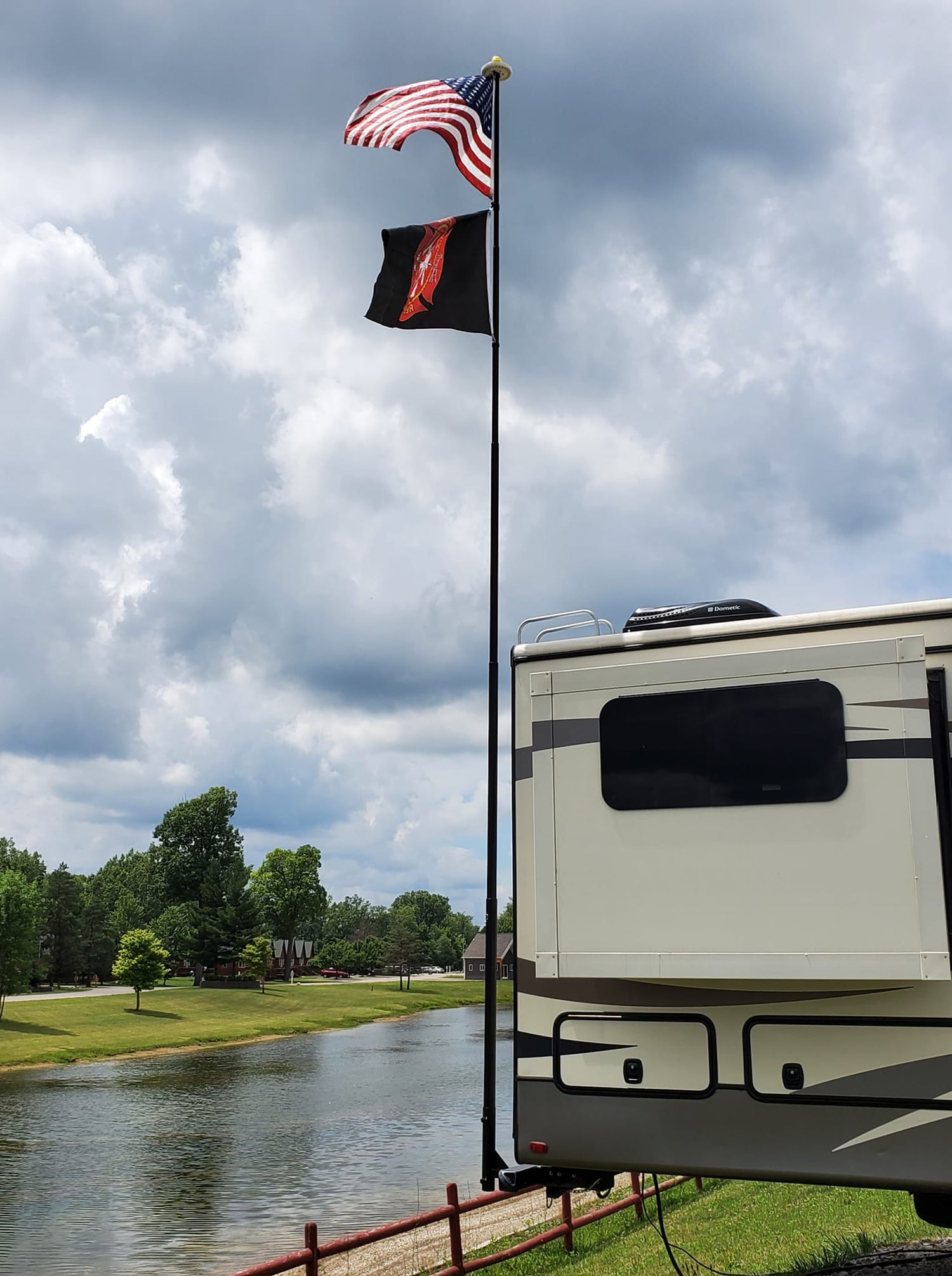 2"- 3" Diameter Heavy Duty RV Hitch Flagpole Holder